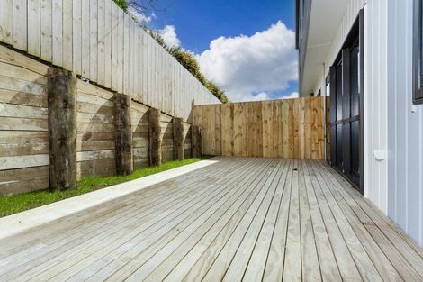 Photo of property in 58b County Road, Torbay, Auckland, 0630