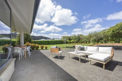 Photo of property in 14 Applemoors Way, Riverhead, 0820