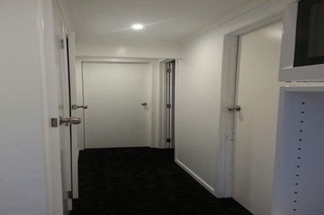 Photo of property in 10 Mirovale Place, Totara Vale, Auckland, 0629