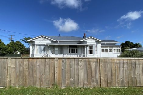 Photo of property in 131 Weraroa Road, Levin, 5510
