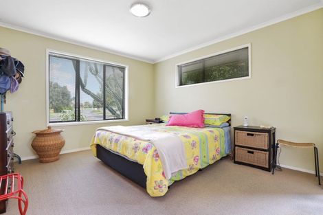 Photo of property in 1 Fencourt Place, Rototuna North, Hamilton, 3210