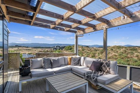 Photo of property in 125 Strathnaver Drive, Waikawa Beach, Levin, 5573