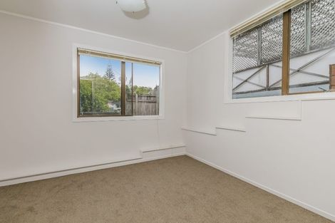 Photo of property in 68 Powrie Street, Glenfield, Auckland, 0629