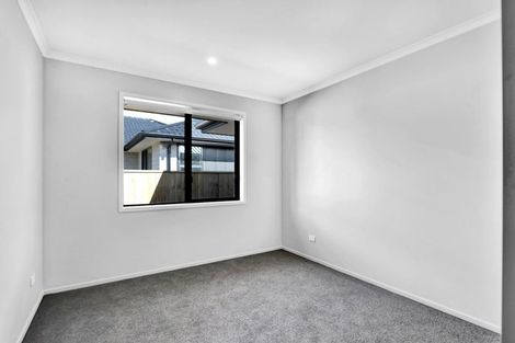 Photo of property in 1 Vogue Circle, Vogeltown, New Plymouth, 4310