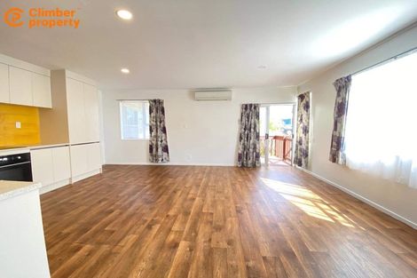 Photo of property in 2/2 Aotea Road, Glen Eden, Auckland, 0602