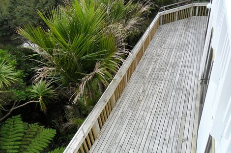 Photo of property in 103 Leigh Road, Leigh, 0985