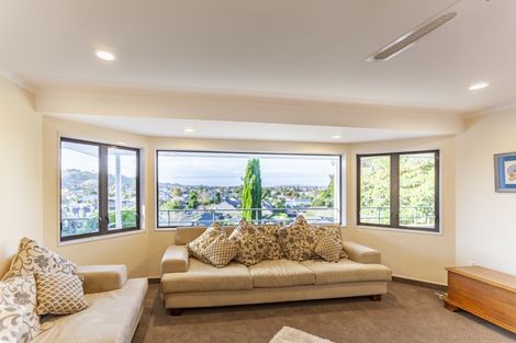 Photo of property in 37 Hetley Crescent, Taradale, Napier, 4112