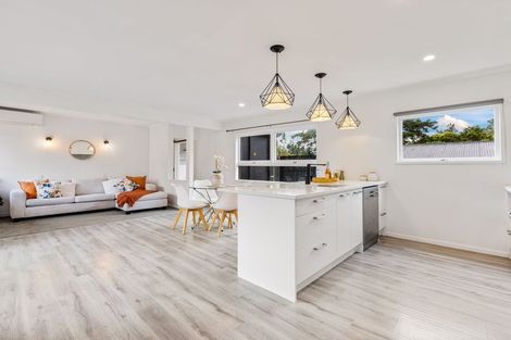 Photo of property in 279 Royal Road, Massey, Auckland, 0614