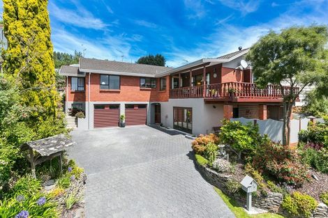 Photo of property in 70 Kinmont Crescent, Kinmont Park, Mosgiel, 9024