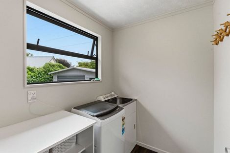 Photo of property in 5 Hurworth Grove, Waikanae, 5036