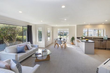 Photo of property in 21 Six Silvers Avenue, Halswell, Christchurch, 8025