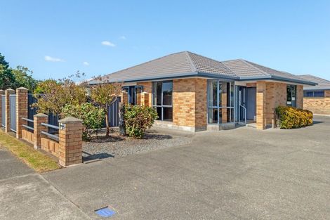 Photo of property in 18 Leon Street, Riverdale, Gisborne, 4010