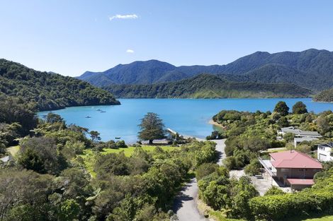 Photo of property in 3215 Archers Road, Tennyson Inlet, 7195