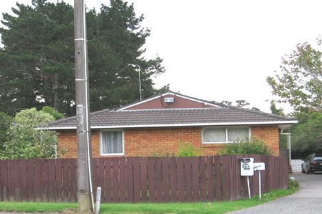 Photo of property in 2/304 Royal Road, Massey, Auckland, 0614