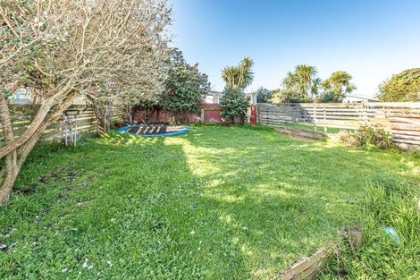 Photo of property in 112 Hinau Street, Castlecliff, Whanganui, 4501