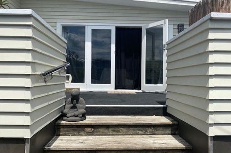 Photo of property in 14 Isobel Road, Greenhithe, Auckland, 0632