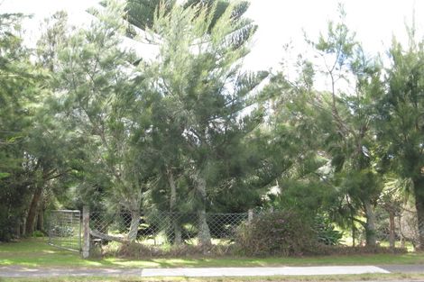 Photo of property in 214 Ocean Road, Whangamata, 3620