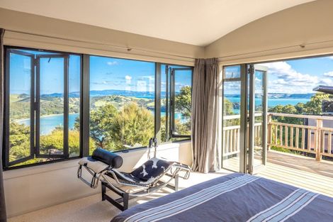 Photo of property in 19 Bella Vista Road, Omiha, Waiheke Island, 1081