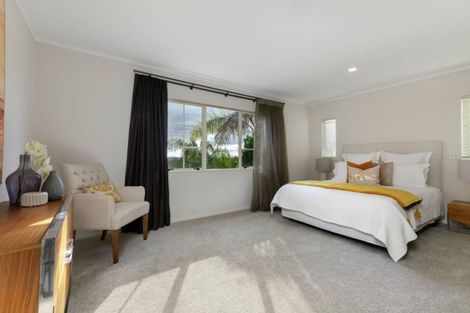 Photo of property in 5a Luana Way, Bucklands Beach, Auckland, 2014