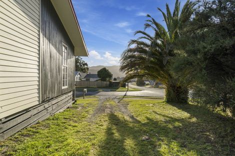 Photo of property in 1 Bunratty Grove, Wainuiomata, Lower Hutt, 5014