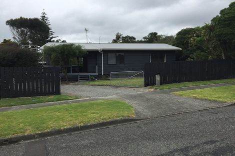 Photo of property in 3a Campion Road, Waikanae Beach, Waikanae, 5036