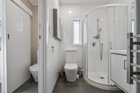 Photo of property in 16 Scott Road, Papakura, 2110