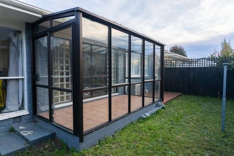 Photo of property in 1/185 Queenspark Drive, Parklands, Christchurch, 8083