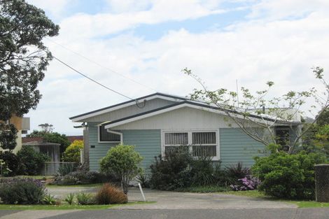 Photo of property in 2/812 Whangaparaoa Road, Manly, Whangaparaoa, 0930