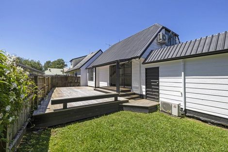 Photo of property in 21a Rimmington Drive, Hamilton Lake, Hamilton, 3204