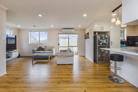 Photo of property in 7 Scotts Field Drive, Takanini, 2112