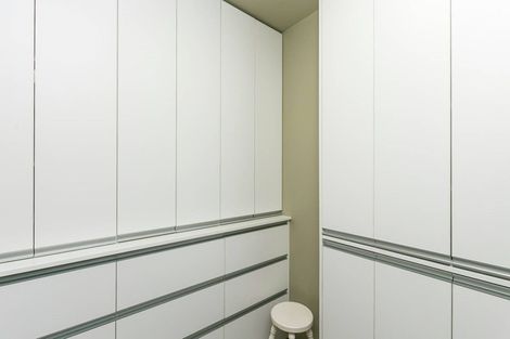 Photo of property in Montreaux Apartments, 10e/164 The Terrace, Wellington Central, Wellington, 6011