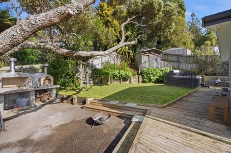 Photo of property in 13 Beaudine Avenue, Glenfield, Auckland, 0629