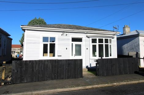 Photo of property in 11 Bathgate Street, South Dunedin, Dunedin, 9012