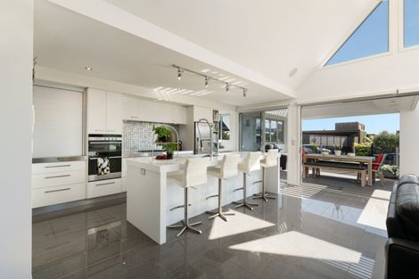 Photo of property in 116 Karewa Parade, Papamoa Beach, Papamoa, 3118