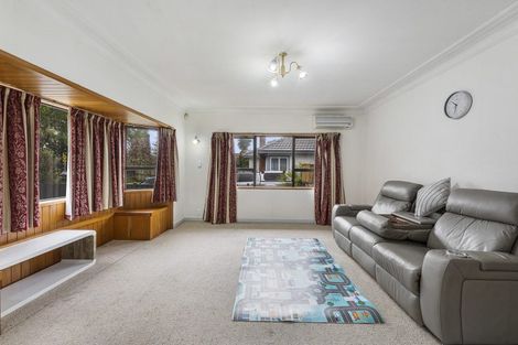 Photo of property in 16 Willis Road, Papakura, 2110