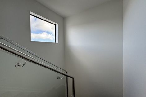 Photo of property in 16 Elegant Lane, Ranui, Auckland, 0612