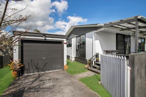 Photo of property in 2/88d Kelvin Road, Papakura, 2110