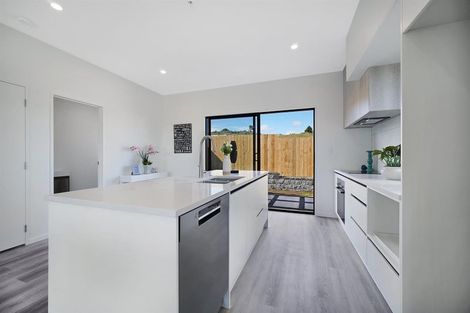 Photo of property in 56b Crestview Rise, Papakura, 2110