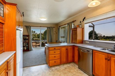 Photo of property in 30 Karaka Street, Merrilands, New Plymouth, 4312