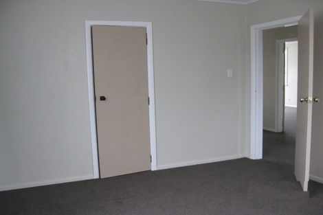 Photo of property in 6 Goldsmith Crescent, Levin, 5510