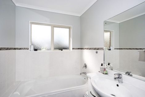 Photo of property in 12 Prado Drive, Pukekohe, 2120