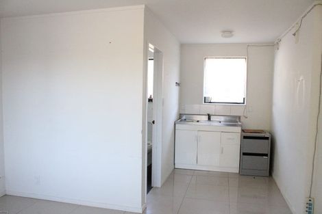Photo of property in 1/18 Kenwick Place, Burswood, Auckland, 2013