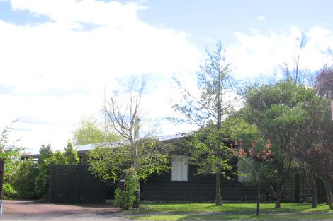 Photo of property in 14 Golders Place, Richmond Heights, Taupo, 3330