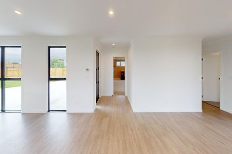 Photo of property in 132 Kingsdale Park Drive, Aokautere, Palmerston North, 4471