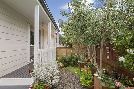 Photo of property in 100 Spinella Drive, Bayview, Auckland, 0629