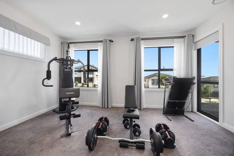 Photo of property in 2 Drumnaconagher Road, Flat Bush, Auckland, 2019