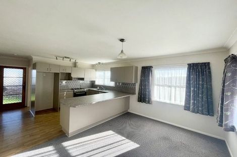 Photo of property in 36 Karaka Crescent, Levin, 5510