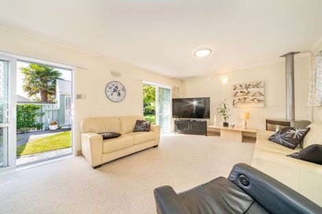 Photo of property in 5 Te Puni Grove, Elderslea, Upper Hutt, 5018