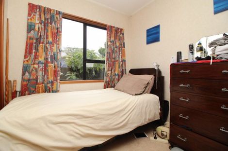 Photo of property in 15a Fitzroy Street, Papatoetoe, Auckland, 2104