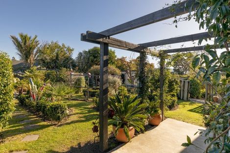 Photo of property in 9 Walnut Grove, Omokoroa, 3114